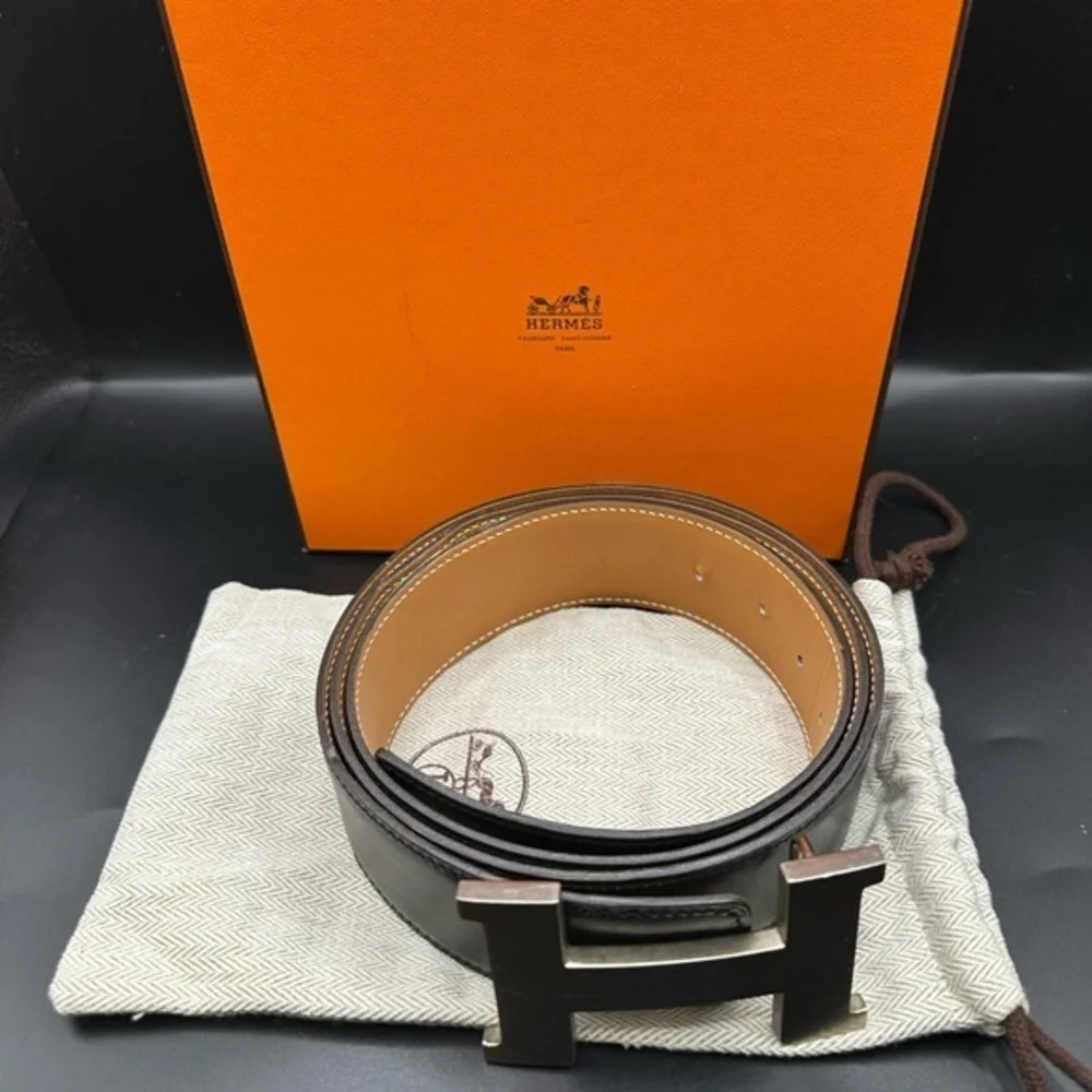 Hermes Signature Reversible Belt Black/Natural Full Presentation